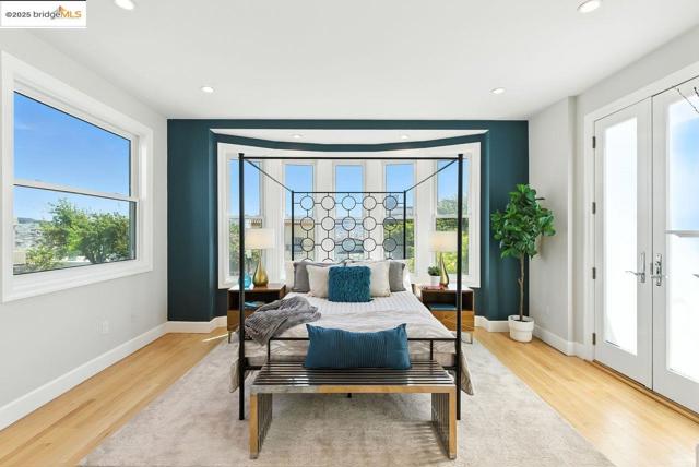 280 Monterey Blvd., San Francisco CA: https://media.crmls.org/mediaz/87684ce2-a8cf-432b-99d0-9372b1a9072c.jpg
