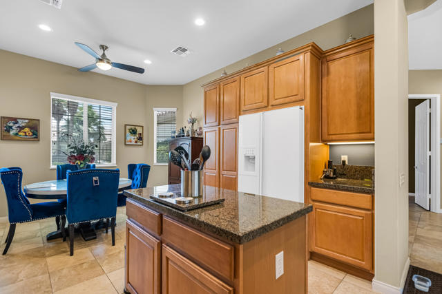 40259 Calle Cancun, Indio CA: https://media.crmls.org/mediaz/87687a6e-e101-4832-93e4-65da0761a0c5.jpg