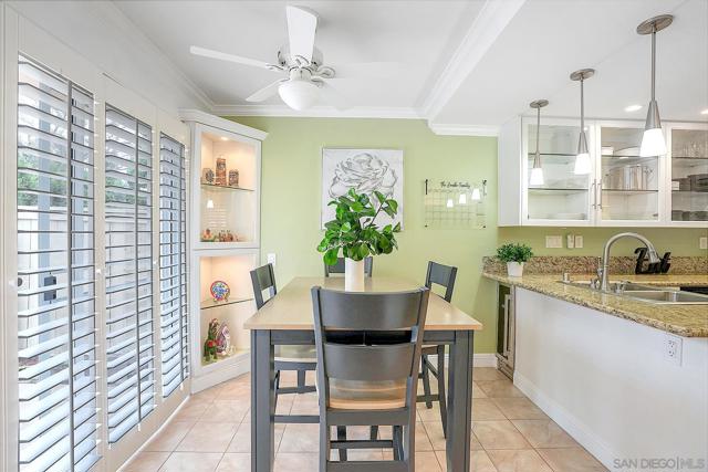 731 Edgewater Dr, Chula Vista CA: https://media.crmls.org/mediaz/876974e8-ef0a-40c2-8d64-78ab37d523fa.jpg