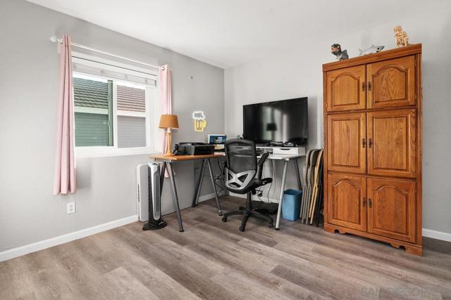 13975 Midland Rd, Poway CA: https://media.crmls.org/mediaz/876ae9eb-3698-4341-9fe3-3b4be17d345e.jpg