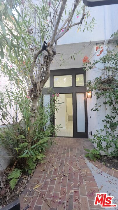 1654 Michael Lane, Pacific Palisades, CA 90272