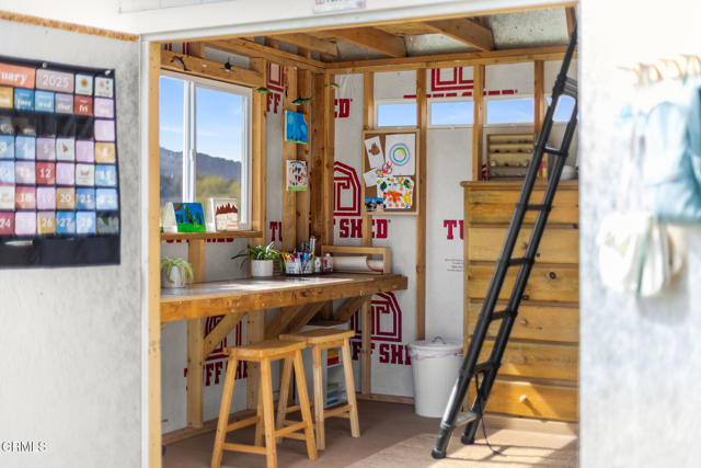 11144 Ojai Santa Paula Road, Ojai CA: https://media.crmls.org/mediaz/876d0052-1123-4df9-9ec8-d7cf2a3dc6bc.jpg