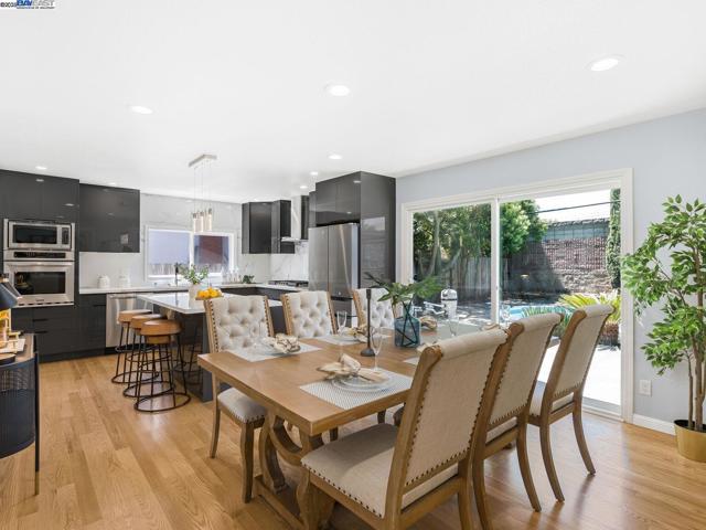 8612 Wicklow Ln, Dublin CA: https://media.crmls.org/mediaz/876e1fb8-4c79-40b8-a6a4-602ce7277e01.jpg