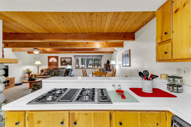52402 Pine Ridge Road, Idyllwild CA: https://media.crmls.org/mediaz/876e47ac-cbdd-4a55-a37f-2a693dbde1fe.jpg