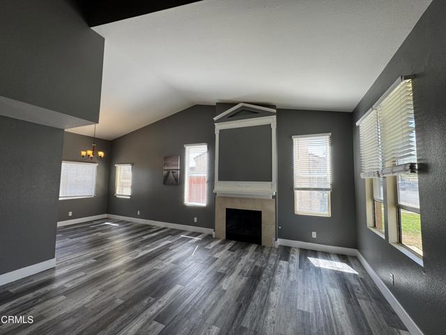 Detail Gallery Image 6 of 25 For 40148 La Cota Dr, Palmdale,  CA 93550 - 3 Beds | 2/1 Baths