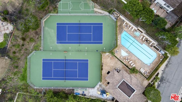 17314 Avenida De La Herradura, Pacific Palisades CA: https://media.crmls.org/mediaz/876f8710-883f-43cf-87fa-8fbe5ea7a116.jpg