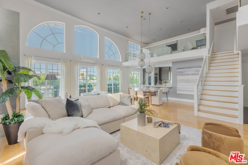 11723 Goshen Avenue #302