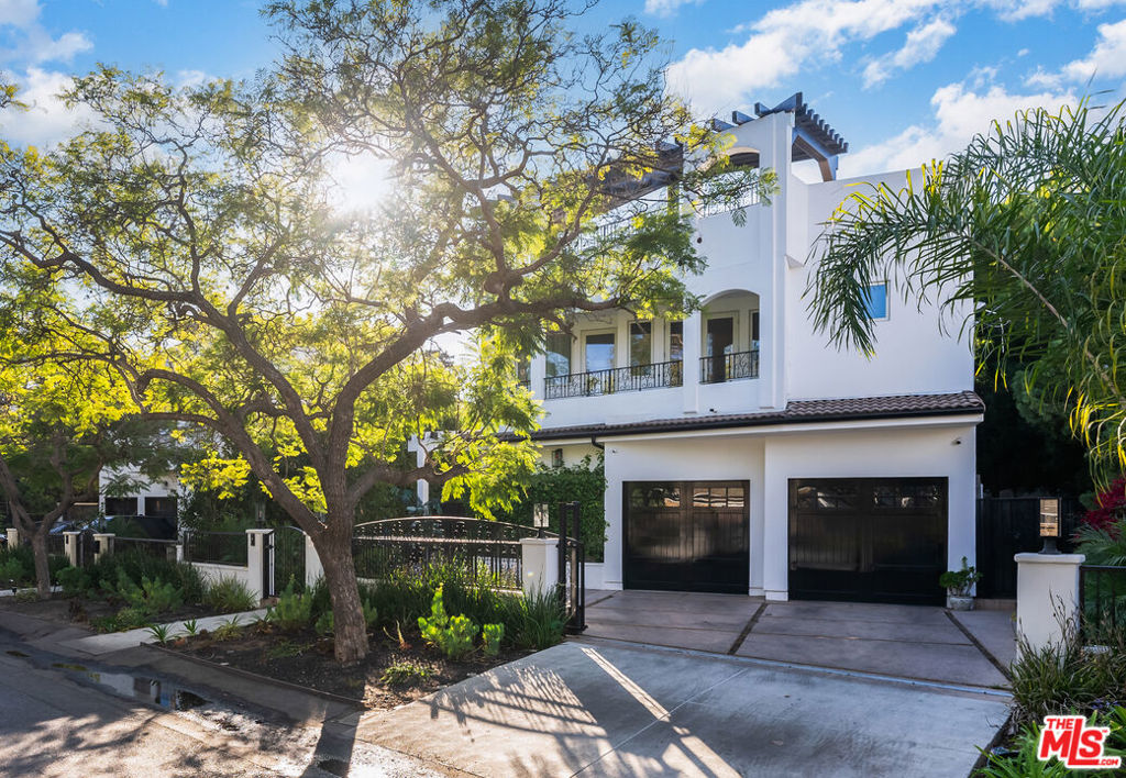 345 S Saltair Avenue