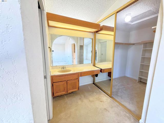 Image 12 of 23 For 710 Fountainhead Dr