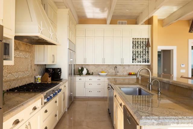 553 Beach Drive, Aptos CA: https://media.crmls.org/mediaz/8770c23e-d374-468e-8173-33d468116af8.jpg