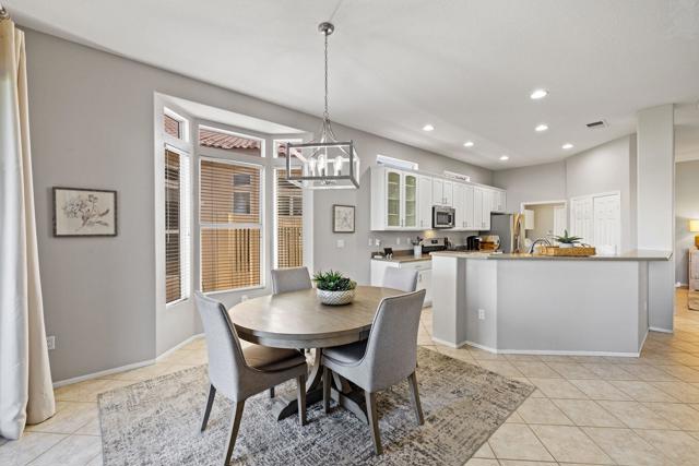 80464 Muirfield Drive, Indio CA: https://media.crmls.org/mediaz/8770db05-0043-4098-8b08-b6a9b4e3e947.jpg