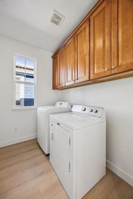 325 Rayos Del Sol Drive, San Jose CA: https://media.crmls.org/mediaz/8771a18e-02a2-40ce-85d2-0f2c7dcc0202.jpg