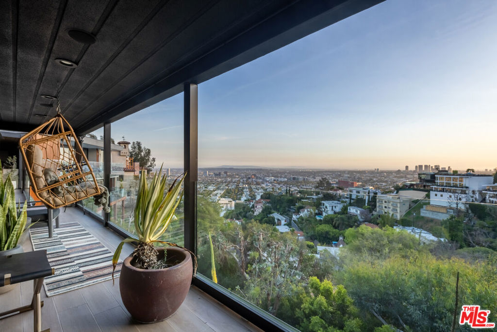 8430 Franklin Avenue