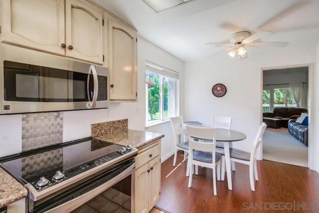 12006 Caminito Campana, San Diego CA: https://media.crmls.org/mediaz/877288ac-b192-46bb-8559-efbdda180c35.jpg