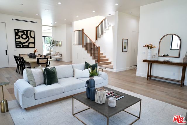 1441 S Oakhurst Drive, Los Angeles CA: https://media.crmls.org/mediaz/8773f4ba-6319-409c-8f3e-cdef68bf8319.jpg