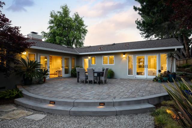 2230 Tioga Drive, Menlo Park CA: https://media.crmls.org/mediaz/877439f6-ad72-4f69-9026-f20c8994f46b.jpg