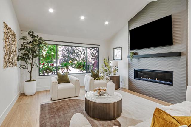 1588 Calle De Stuarda, San Jose CA: https://media.crmls.org/mediaz/87745214-60f4-4f31-bba4-e79c1f4c7b4b.jpg