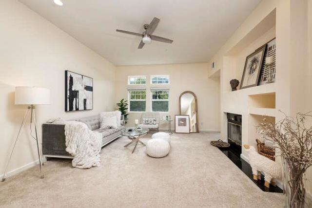 733 Swallowtail Court, Brisbane CA: https://media.crmls.org/mediaz/87759f71-e882-4ff5-8425-a910651887a3.jpg