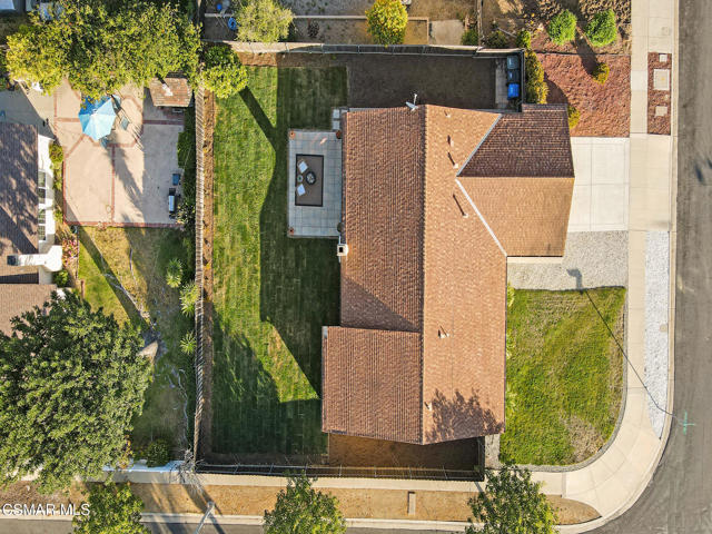 898 Oakmound Avenue, Newbury Park CA: https://media.crmls.org/mediaz/8775e79e-8819-464e-9619-fd777a185788.jpg