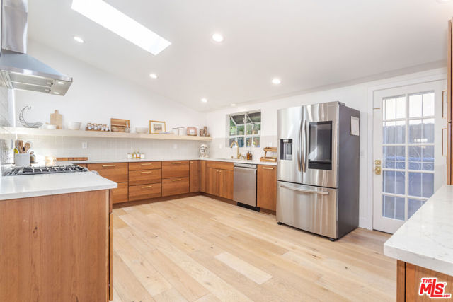 Image 16 of 46 For 19837 Gilmore Street