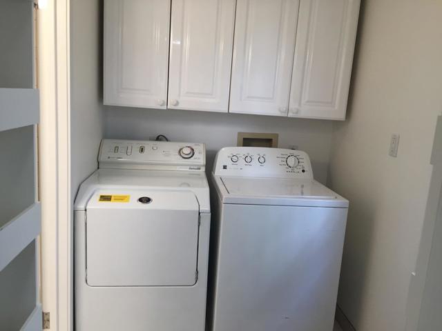 684 Roble Avenue, Menlo Park CA: https://media.crmls.org/mediaz/87775cb0-87f5-46be-840a-b08632edf7d7.jpg