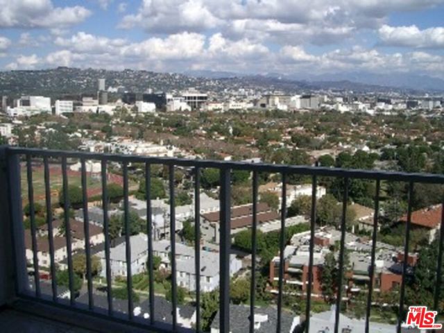 2170 Century Park East, Los Angeles CA: https://media.crmls.org/mediaz/8778641b-c05f-4931-a45c-2a8096d93d93.jpg