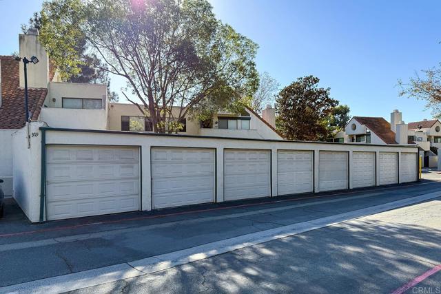 Image 36 of 41 For 379 Melrose Drive B