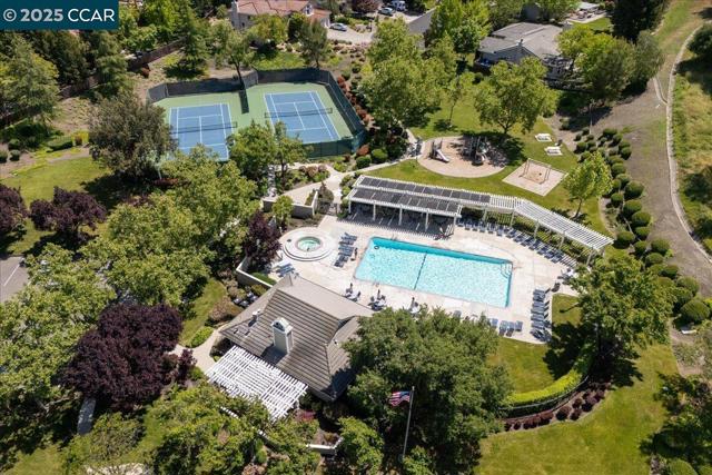 97 Woodranch Cir, Danville CA: https://media.crmls.org/mediaz/8778913a-9749-4409-bacd-a21322a02814.jpg