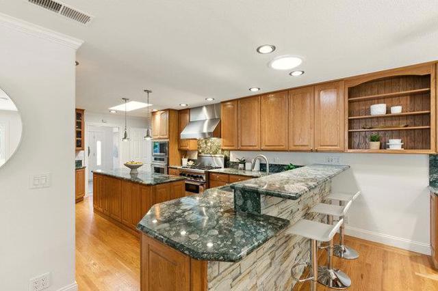 698 Emerald Hill Road, Redwood City CA: https://media.crmls.org/mediaz/8779484c-f9e3-4ed9-a1f8-6ce80ed06fcb.jpg