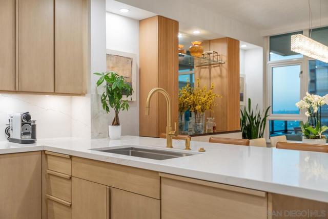 1205 Pacific Hwy, San Diego CA: https://media.crmls.org/mediaz/87794c96-f485-4e08-abdd-8bf47f71fa96.jpg