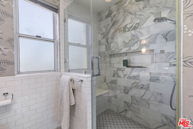 1630 E Palm Avenue, El Segundo CA: https://media.crmls.org/mediaz/877babc8-0f2c-458c-8d7d-480f33c270b1.jpg