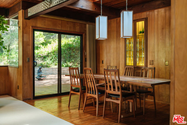 1289 Old Topanga Canyon Road, Topanga CA: https://media.crmls.org/mediaz/877c7a33-df93-4029-a745-8f7e69d4b770.jpg