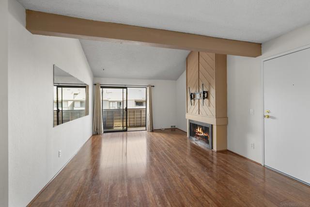 9140 Gramercy Dr, San Diego CA: https://media.crmls.org/mediaz/877caa06-f03d-49dd-8a61-12c9fc4c8485.jpg
