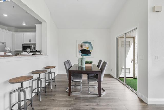 5648 Belleza Dr, Pleasanton CA: https://media.crmls.org/mediaz/877d0f86-8ebb-4dae-ab77-13673a24abf3.jpg