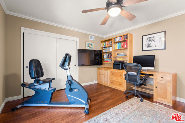 17992 Huntington Circle, Villa Park CA: https://media.crmls.org/mediaz/877de424-5acd-4b7b-8e70-fa895e32e60b.jpg