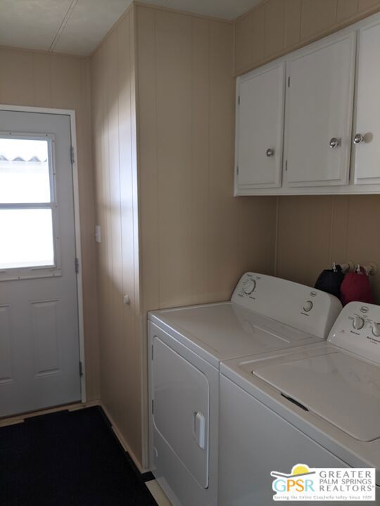 15500 Bubbling Wells Road, Desert Hot Springs CA: https://media.crmls.org/mediaz/877e237d-c43b-4d79-b317-fb9a9add90f2.jpg