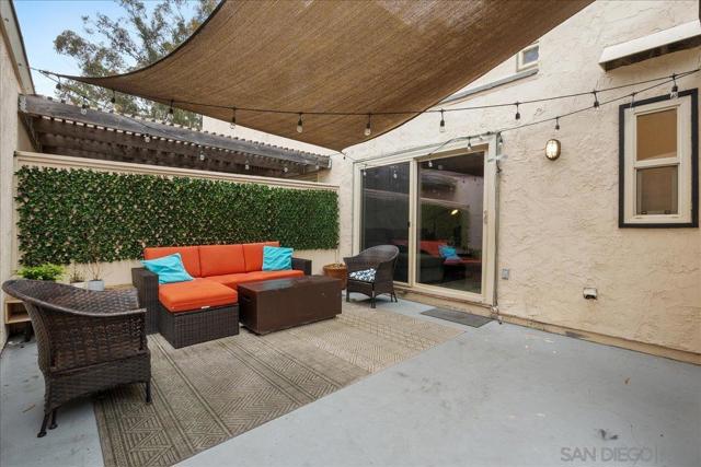 10212 Caminito Pitaya, San Diego CA: https://media.crmls.org/mediaz/877eb69c-eed2-479a-86a3-d69146fd8e17.jpg