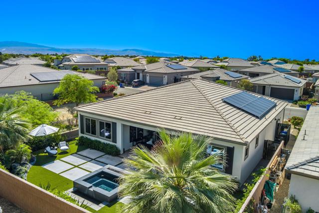 82460 W Mccarroll Drive, Indio CA: https://media.crmls.org/mediaz/877f3a50-9e95-4db0-b6da-fc8200f00088.jpg