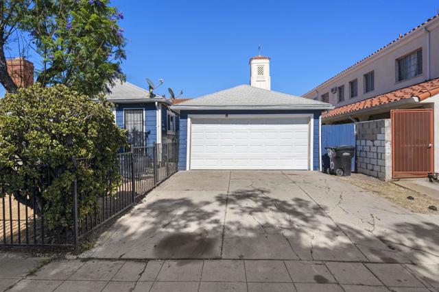 3283 Meade Avenue, San Diego CA: https://media.crmls.org/mediaz/877f5416-0671-4a09-9c7c-d1f4f42040d1.jpg