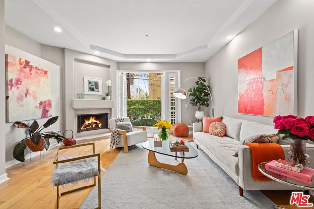 11680 Montana Avenue, Los Angeles CA: https://media.crmls.org/mediaz/877f6249-cf5a-4097-b2ee-aaf09b7636a1.jpg