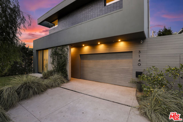 Details for 3140 Grand View Boulevard, Los Angeles, CA 90066