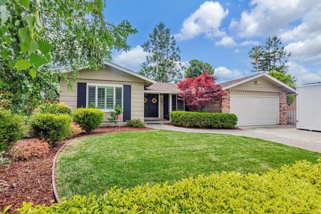 758 Pearlwood Way, San Jose CA: https://media.crmls.org/mediaz/8780b554-02d3-4876-9697-6ed6c63d09ce.jpg