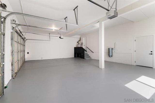 1756 Alhudson Dr, Escondido CA: https://media.crmls.org/mediaz/8780ba23-33f5-4a6a-94b5-5cb74fef5049.jpg