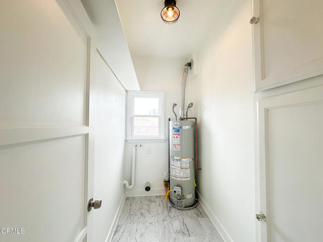 1540 E Wilson Avenue, Glendale CA: https://media.crmls.org/mediaz/8780c639-1694-4126-be63-8ae3d538b11e.jpg