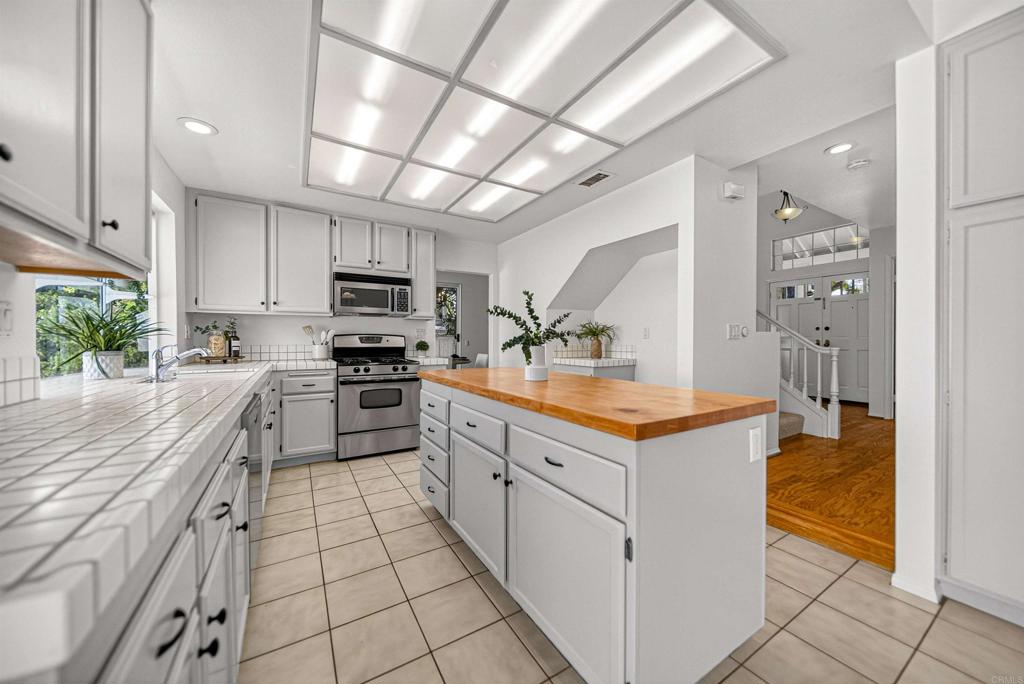 12144 Carrollton Square - photo 14