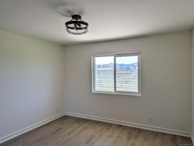 9347 Kahlua Way, Spring Valley CA: https://media.crmls.org/mediaz/8781c5d0-62ee-4b4e-bf46-0f711514dba2.jpg