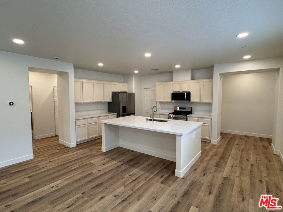15769 AGAVE Avenue