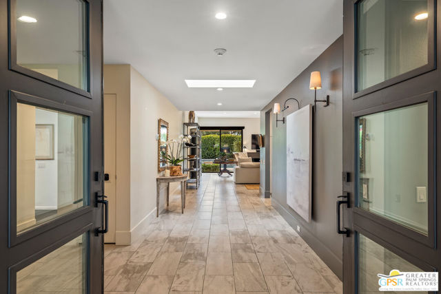 46 Princeton Drive, Rancho Mirage CA: https://media.crmls.org/mediaz/87844b2a-dc5e-4a46-9ba5-2d4ab2e9c875.jpg