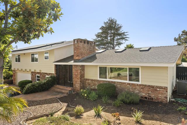 Detail Gallery Image 1 of 1 For 10942 Sunray Pl, La Mesa,  CA 91941 - 4 Beds | 3 Baths