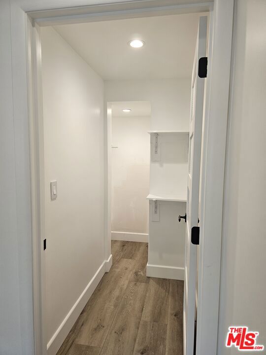 5247 W 9th Street, Los Angeles CA: https://media.crmls.org/mediaz/8784f80e-90e5-47b2-8a6c-21deebde193f.jpg